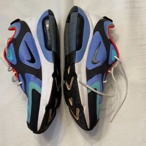 Men's Nike Air Max 200 "Royal Pulse". Style: AQ256